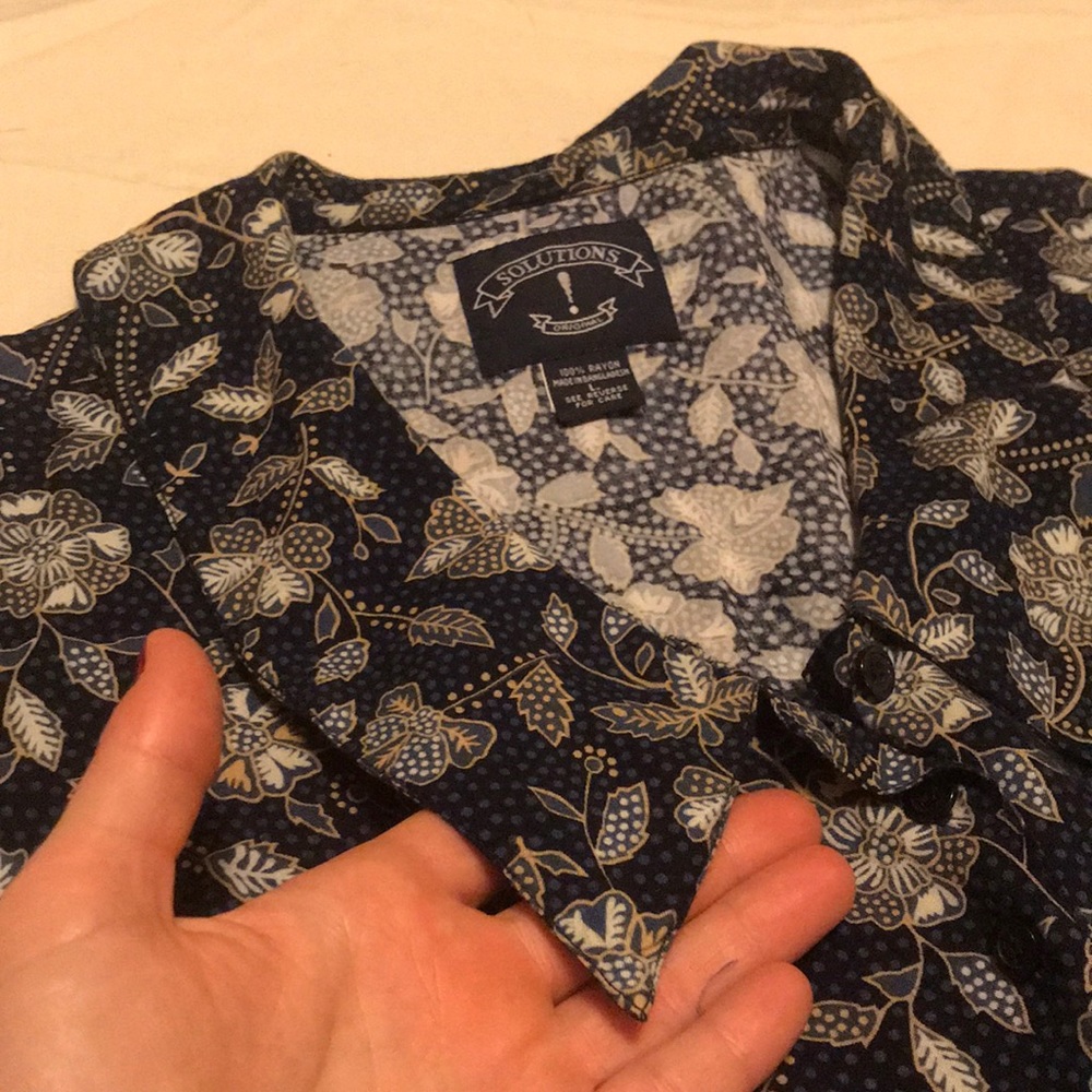 Sleeveless collared button down size L